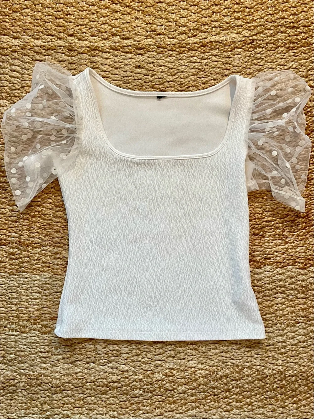 White Puff Sleeve Square Neck Top Women’s M Blouse Neckline Feminine